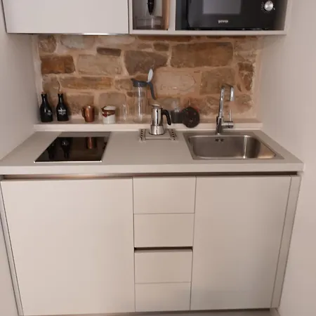 Apartment Shalamene *